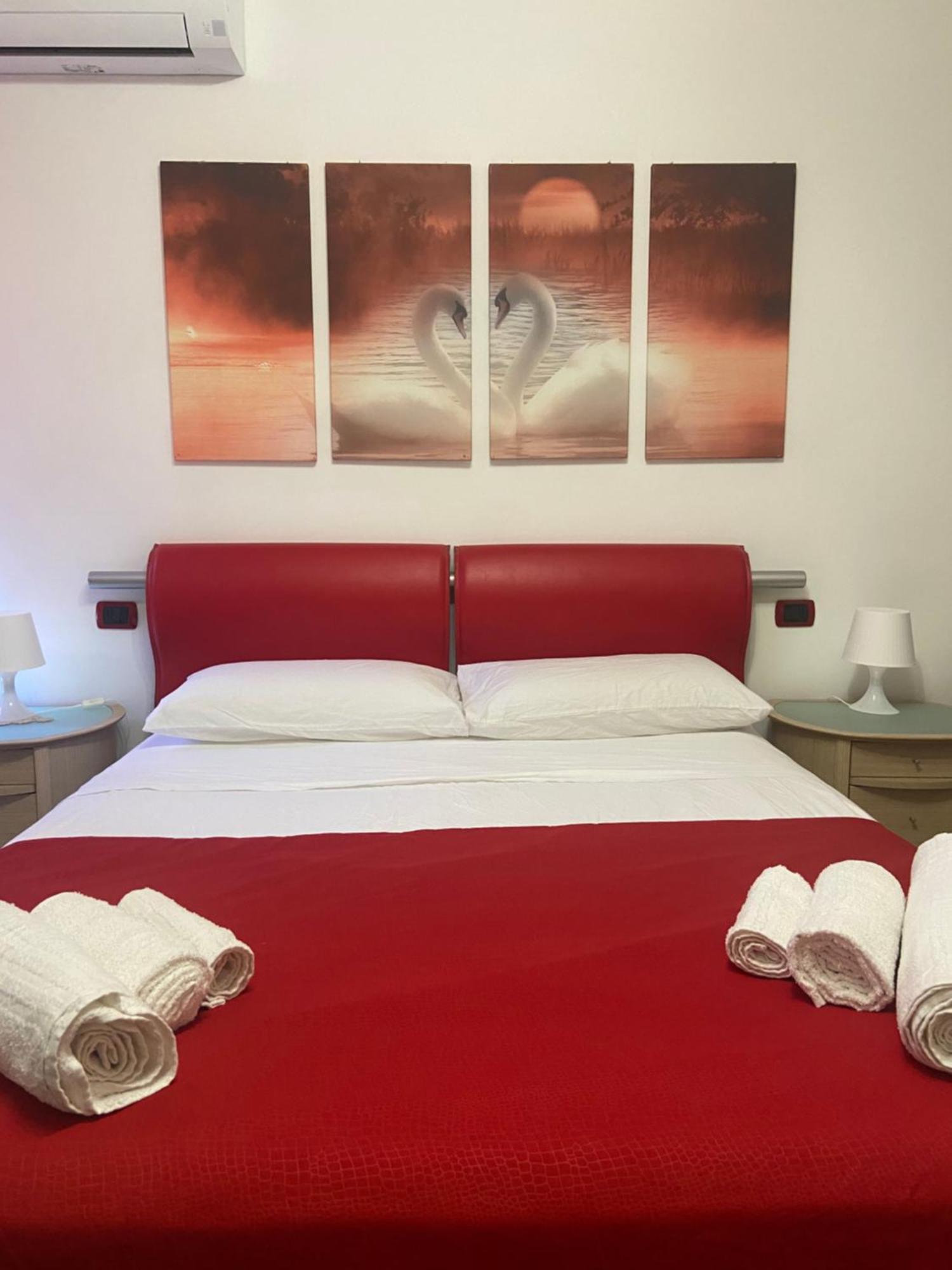 Caserma Guelfa - Casa Vacanza Chiarina San Benedetto del Tronto Buitenkant foto